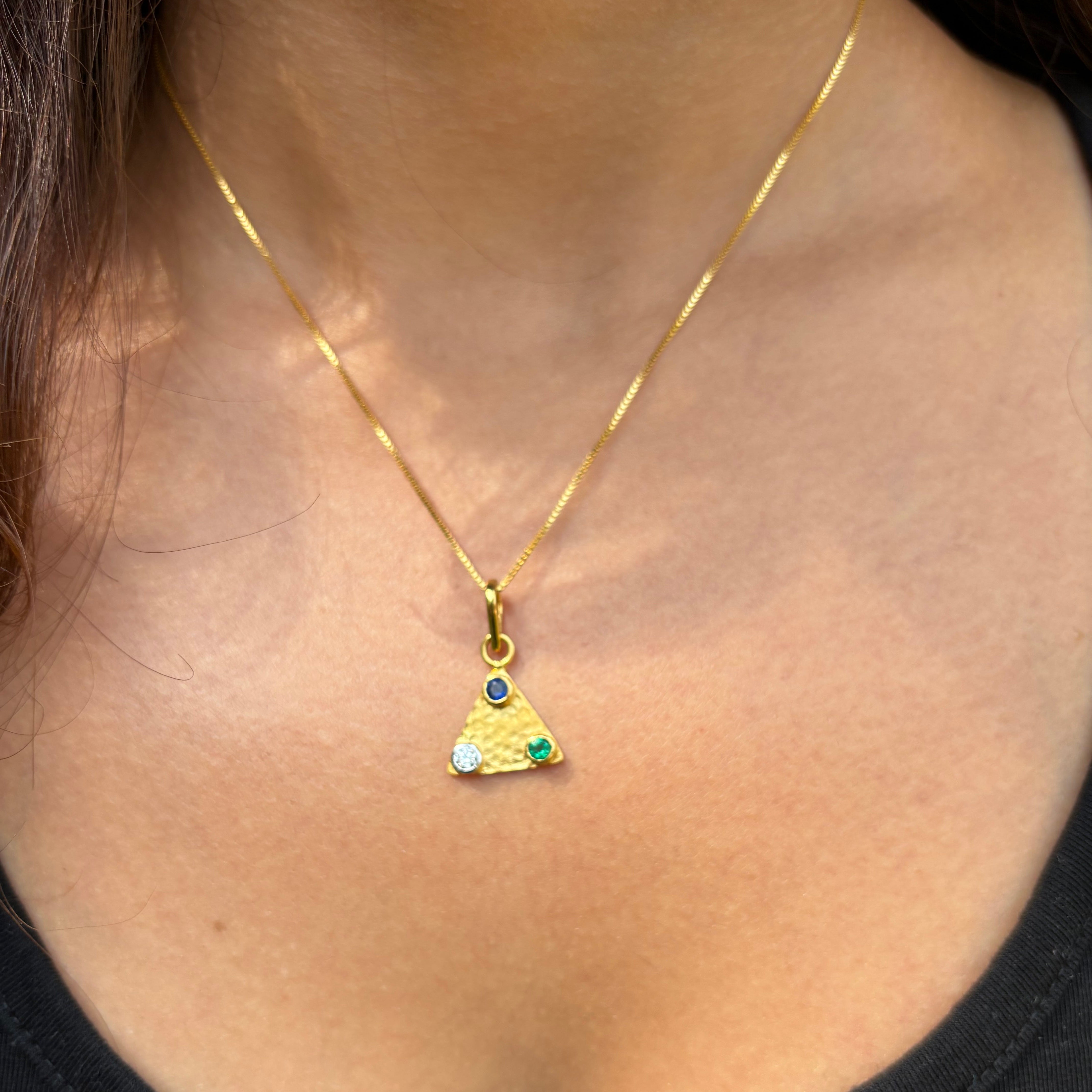 14kt Gold Capricorn Rising